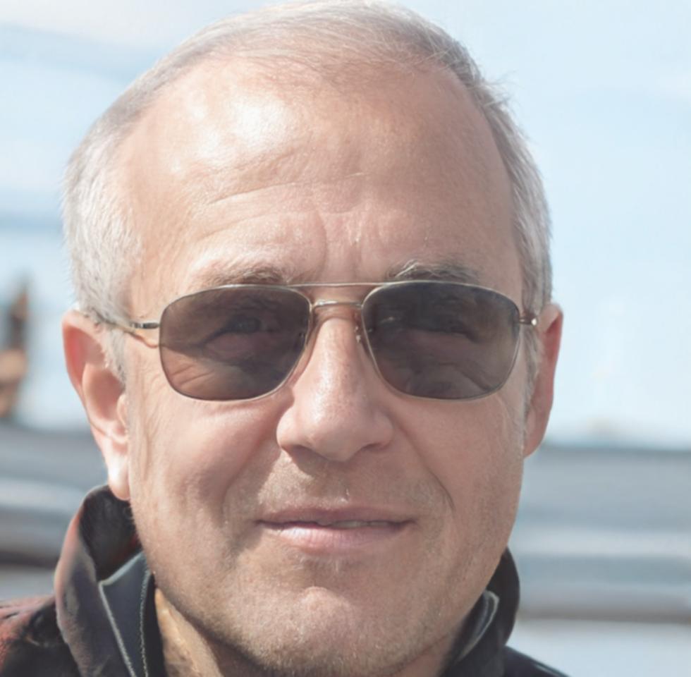 Kaspian Thornwick, founder and lead financial strategist at oratelunova